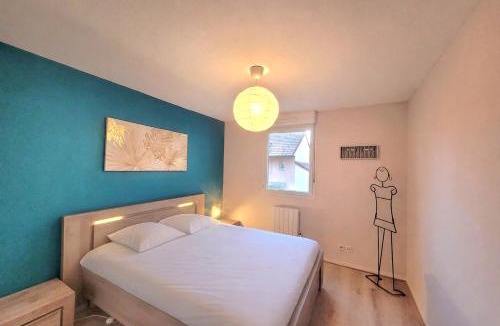 Beaune Apartment | Cozy Apartment Pool View of Cité des Vins