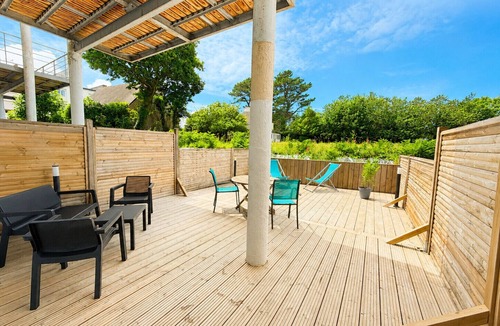 L'Aber Vrac'h Apartment | Cozy apartment with a spacious terrace, close to Aber Wrac'h beach and marina.