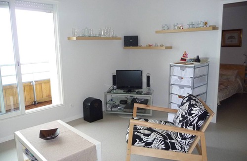 Arette Apartment | Cozy Apartment with Mountain Views - Sleeps 6, Free Parking, Ski Locker Included