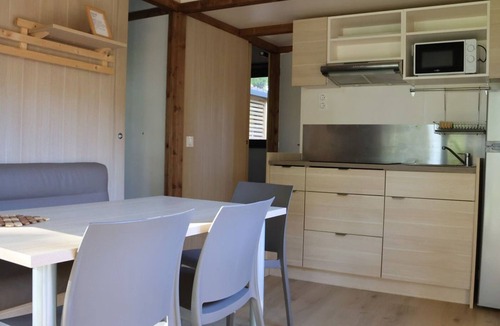 Sauxillanges Ski Chalet | Cozy chalet, pets welcome - 6 guests