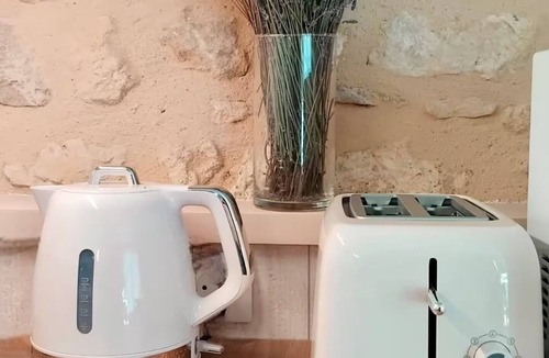 Payrignac Cottage | Cozy cottage in the grounds of an old mill