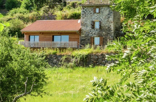Saint-Privat-d'Allier House | Cozy Countryside Escape in Auvergne
