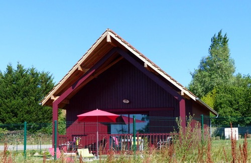 Meillard Cottage | Cozy gîte with terrace and air conditioning near Saint Pourçain