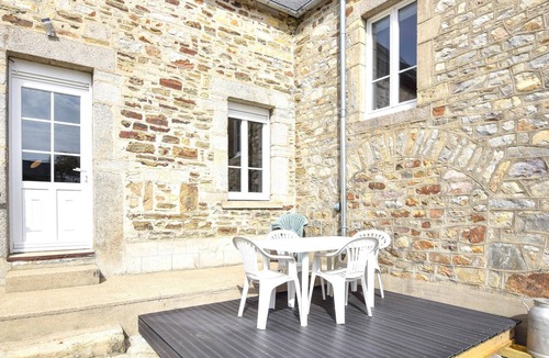 Saint-Christophe-du-Foc House | Cozy home in Saint-Christophe-du-Foc with WiFi