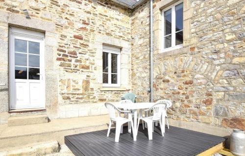 Saint-Christophe-du-Foc House | Cozy Home In Saint-Christophe-Du-Foc With Wifi