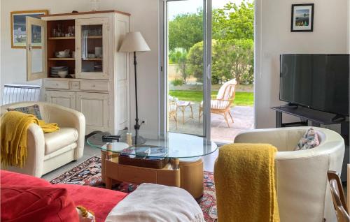 Lanmodez House | Cozy Home In Lanmodez With Wifi