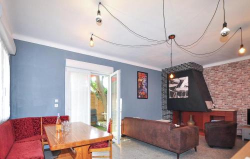Perpignan House | Cozy Home In Perpignan With Swimming Pool