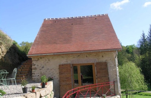 Vernusse Cottage | Cozy house with pool and sauna in nature