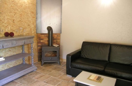 Vernusse Cottage | Cozy house with pool and sauna in nature