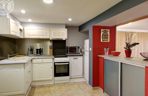 Champoly Cottage | Cozy house with private garden and terrace