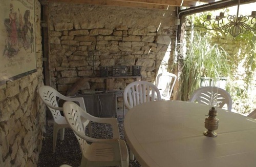 Saint-Amand-Montrond Cottage | Cozy lodging in city center - 8 guests