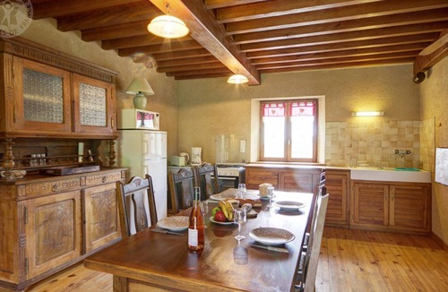 Chalmazel-Jeansagniere Cottage | Cozy lodging for 6 near slopes, pets allowed