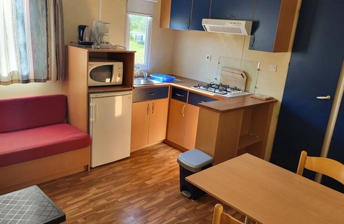 Salles House | Cozy mobile home with terrace for 4 people