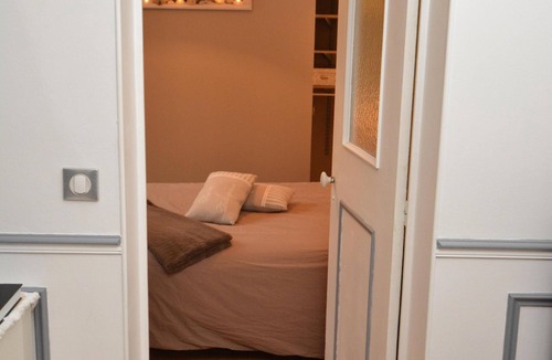 Melun House | Cozy Private Room in Melun midway between the city center and the train station