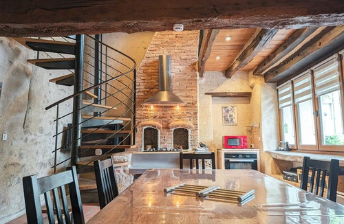 Le Menoux Cottage | Cozy Renovated Forge with Sauna, Shared Pool & Nearby Attractions