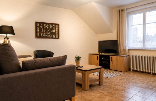 Issoudun Apartment | Cozy & Spacious "Le Saint-Cyr" Apartment – Right in Downtown