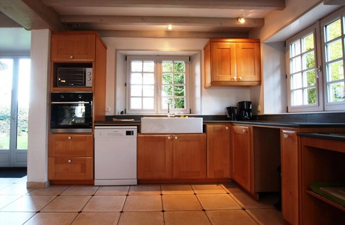 Digulleville Cottage | Cozy stone house with garden, pets allowed in La Hague