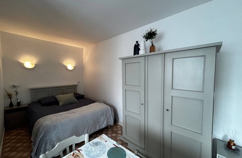 La Roche-Posay Apartment | Cozy studio between downtown and thermal baths with WIFI