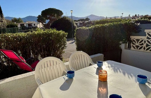 Argeles Plage Apartment | Cozy Studio Cabine for 4 with Terrace, BBQ, Near Beach - Argelès-sur-Mer