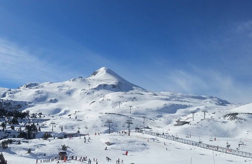 Arette Apartment | Cozy Studio for 4 in Arette, Near Ski Slopes with Free Parking
