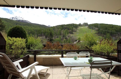 Chantemerle Apartment | Cozy Studio for 4 with South-Facing Terrace in Serre-Chevalier
