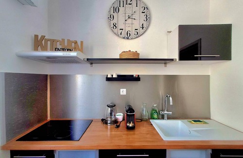 Champagne-sur-Seine Apartment | Cozy studio apartment with a garden near the Seine