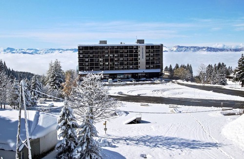 Chamrousse Apartment | Cozy studio with balcony and pets allowed in Chamrousse