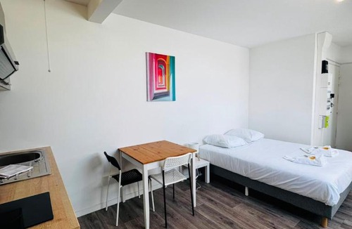 Caen City Centre Apartment | Cyanite - Studio de charme centre de Caen