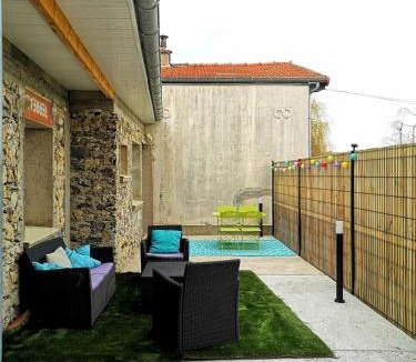Esbly Apartment | Dépendance avec terrasse, Disneyland Paris