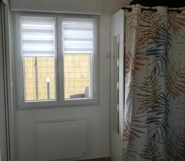 Esbly Apartment | Dépendance avec terrasse, Disneyland Paris