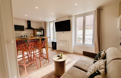 Carentan Apartment | D-DAY SUITES - carentanlocation.fr: DUNE - Downtown - Sleeps 4/2 min from the train station