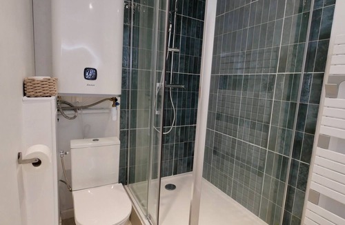 Carentan Apartment | D-DAY SUITES - carentanlocation.fr: DUNE - Downtown - Sleeps 4/2 min from the train station