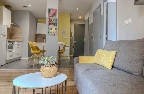 Quartier Hyper-Centre Apartment | #D6 | Hello Sunshine ☀️| T3 Sleeps 6 | Caserne de Bonne