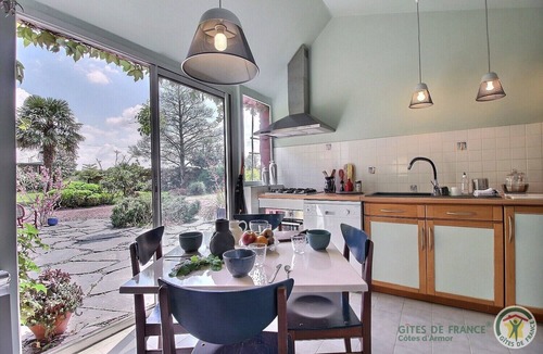 Saint-Clet House | De Rulinen - SAINT CLET