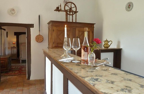Chateau-sur-Allier House | Dependance of a 16th century castle listed as an historical monument!