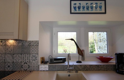 Le Vast Cottage | Detached house, charm and comfort, peaceful garden