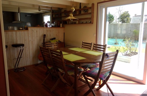 Primelin House | detached house on garden with pool 800 m from the sea