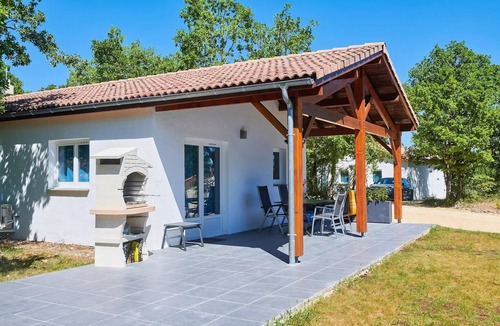 Mauroux Villa | Detached villa for 4 people, 1 bathroom, sleeps 6