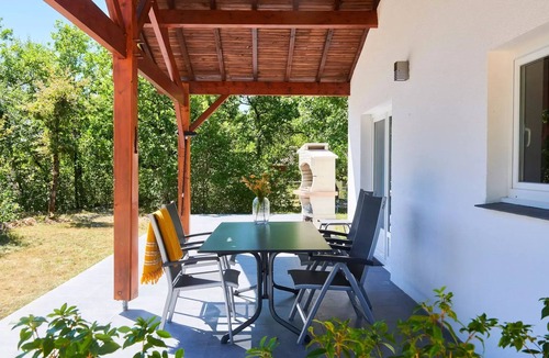 Mauroux Villa | Detached villa for 4 people, 1 bathroom, sleeps 6