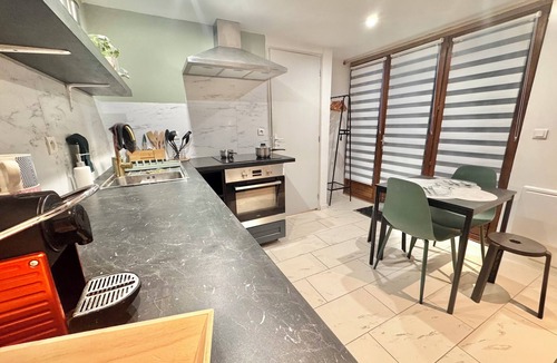 Crouttes-sur-Marne House | Disney & Champagne Stay - Cosy renovated apartment near vineyards