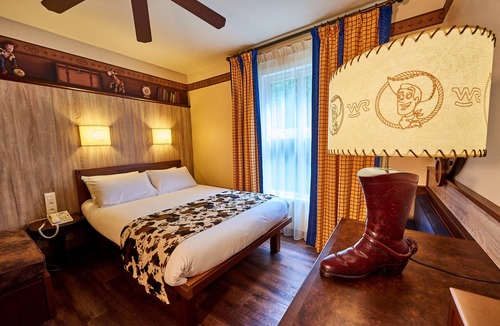 Coupvray Hotel | Disney Hotel Cheyenne