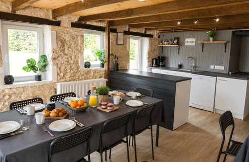 Saint-Matre House | Domaine Les Moustans | Sleeps 38 & Pool | Family & Group Retreat