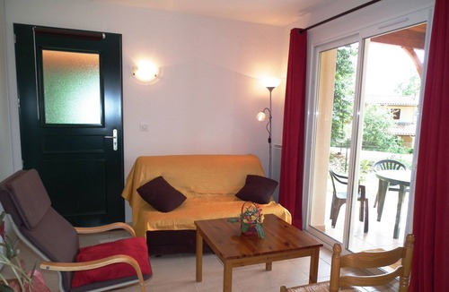 Gavaudun House | Domäne mit Jacuzzi by Interhome