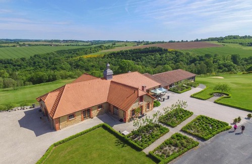 Saint-Medard-d'Excideuil Hotel | Domaine d'Essendiéras