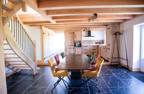 Saint-Pierre-les-Etieux House | Domaine des Chênes