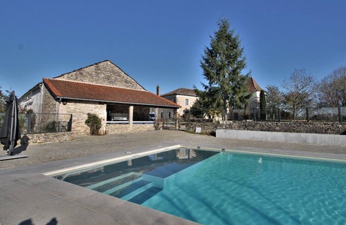 Caylus Bed & Breakfast | Domaine de Monplaisir, a prestigious place