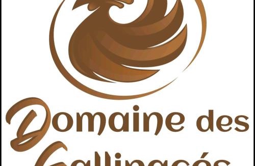 Marigny-les-Reullee Ski Chalet | DOMAINE DES GALLINACES CHALET COUCOU - bord d'étang 4-6 personnes