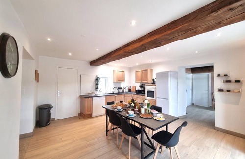 Pouilly-les-Feurs Cottage | Domaine du Chaffat: Cottage with private pool and wifi, pets allowed, for 12 to 14 guests