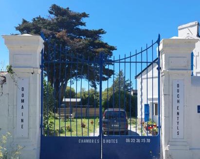 Le Palais House | Domaine Duchentyls Chambres d hotes