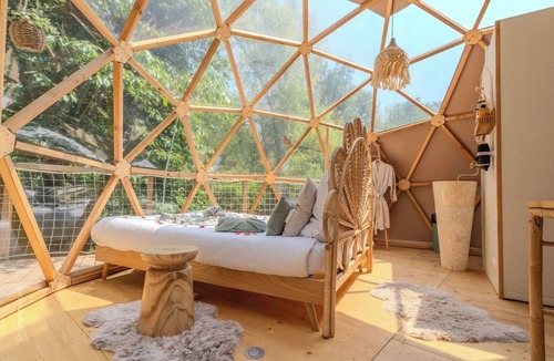Nanteuil-les-Meaux Cottage | Dome with Jacuzzi 15 min from Disneyland Paris